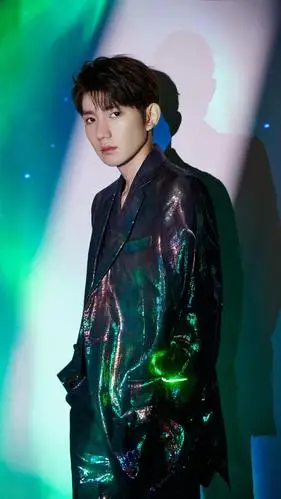 王源时尚魅力帅气写真,高清图片,手机锁屏桌面-壁纸族