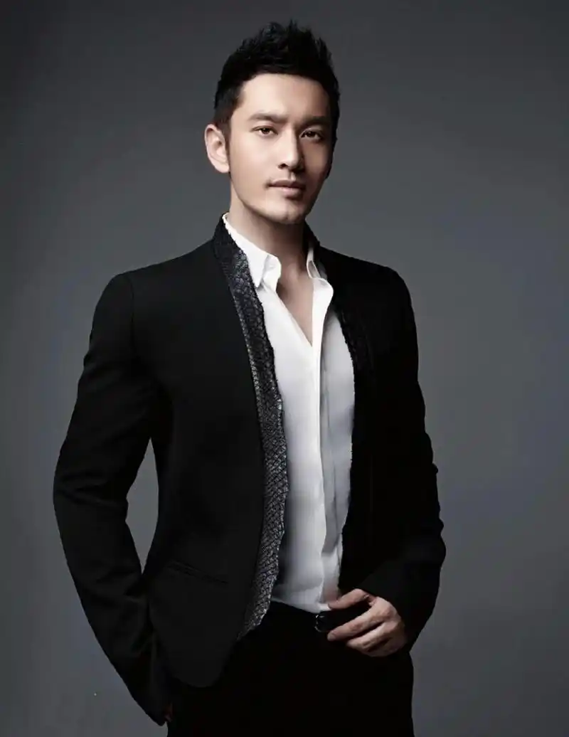 黄晓明(黄教主)自2015年10月迎娶小12岁香港嫩模angelababy(杨颖)之后