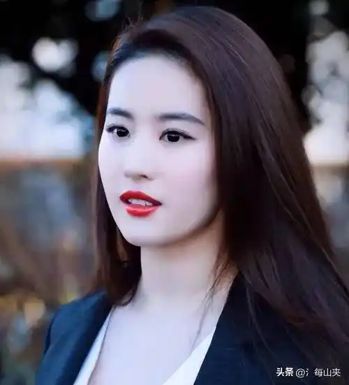 娱乐圈里这些鼻子好看的女明星你喜欢谁_鼻梁_李嘉欣_祖儿