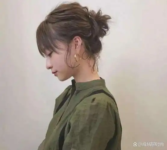 短发怎么盘头好看?这几种方法学一下,简单实用,时尚又有品味