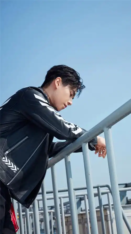 胡一天酷帅写真手机壁纸