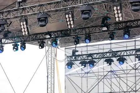 户外聚光灯图片-户外聚光灯素材-户外聚光灯插画-摄图新视界