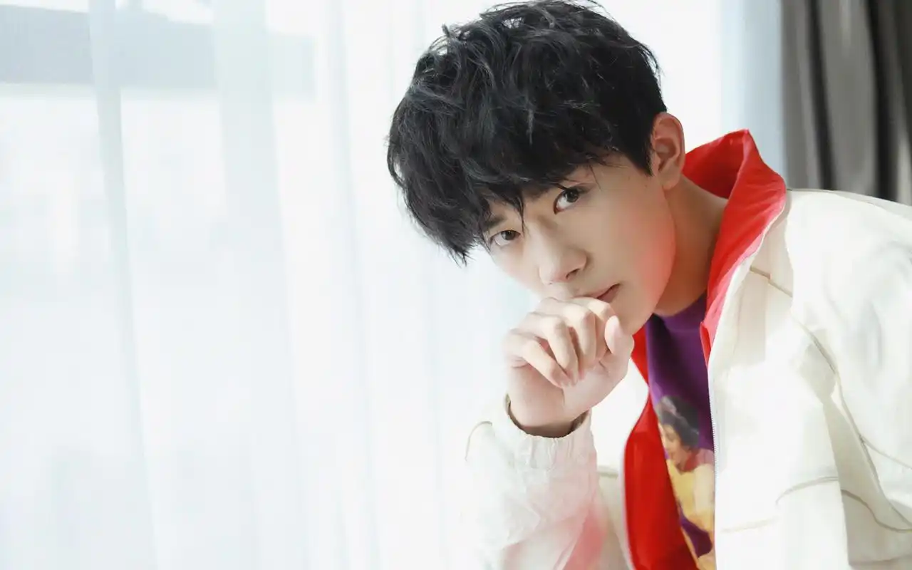 易烊千玺这就是街舞图片桌面电脑壁纸