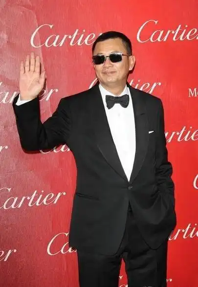 谁也没有想到逼退天王刘德华的居然是瘦了100斤的贾玲