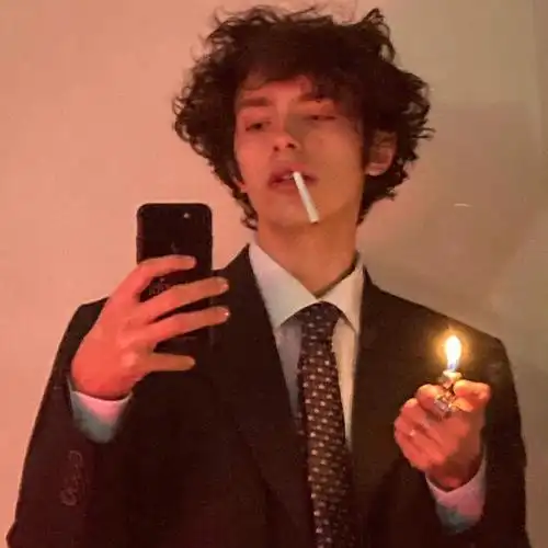 cr:eypan0#安利帅哥  #欧美帅哥 #卷毛 #宝藏男孩