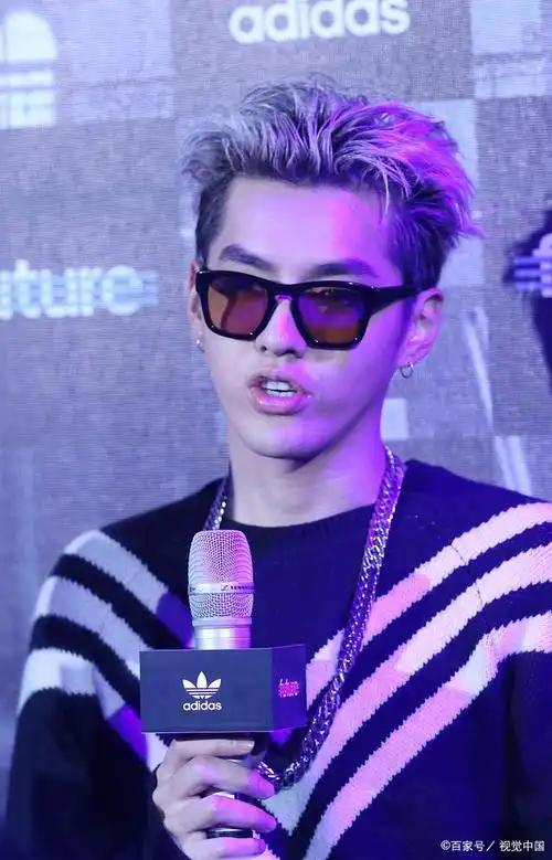 吴亦凡私生活不检点,走上犯罪的歧路,个人财富至少缩水27亿