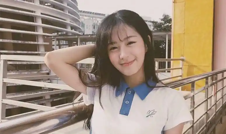 包露佳_深圳文锦中学 - 校花系花 - cadf大联盟