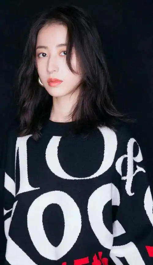 周雨彤老大不小了为什么还不成熟