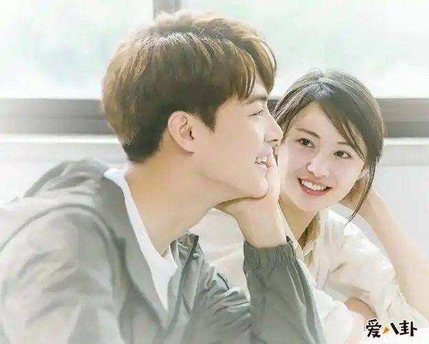 曝郑爽探班马天宇两人究竟是何关系为何马天宇要这么帮她