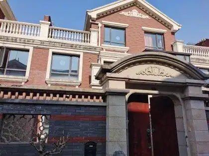 泗泾实验学校,九年一贯制,小学初中都有小区户型小区是纯别墅区,分为