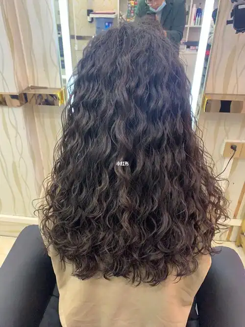 广州烫发法式羊毛卷