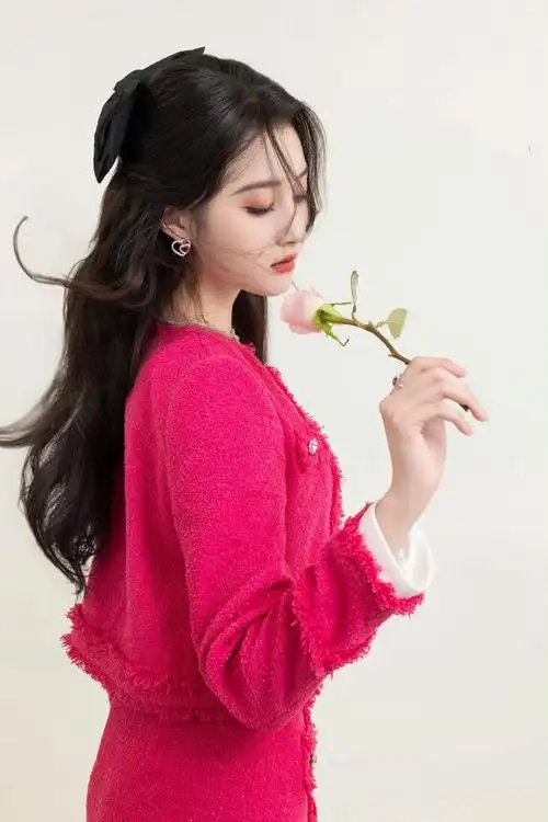 我们关晓彤最美～不接受任何反驳……__财经头条