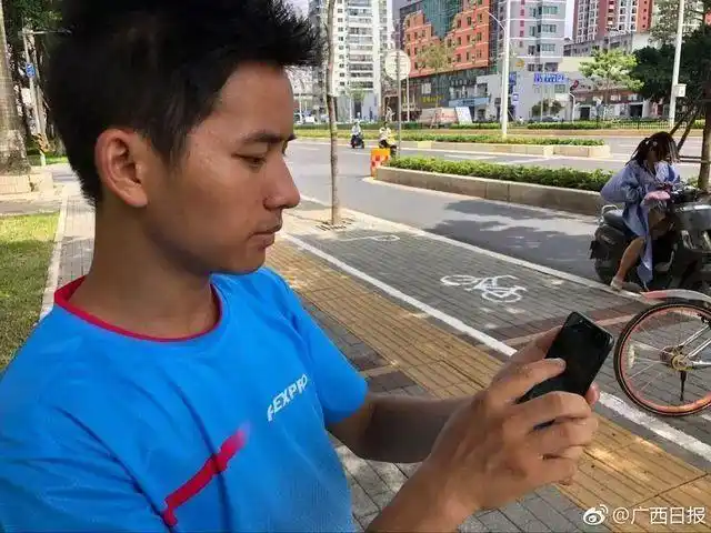 点赞!南宁这位最美排涝哥火了,他在暴雨后做了这件事