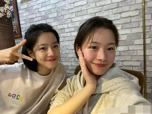 庄达菲和李庚希