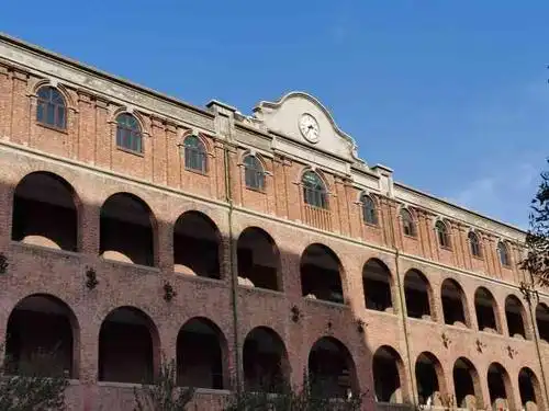 原意大利兵营-"原意大利兵营旧址非常非常的有异域风情,.