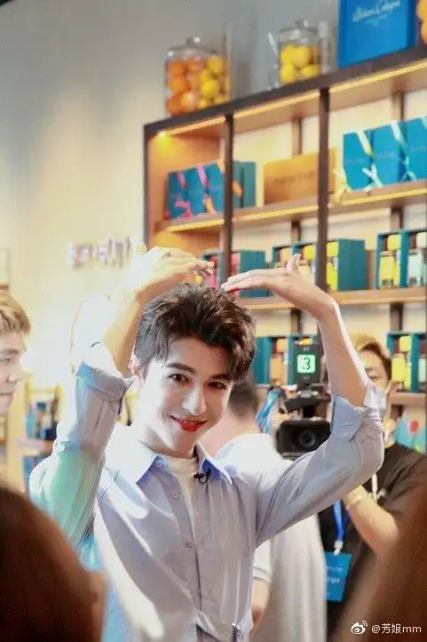 尹浩宇[超话]# #into1尹浩宇欧美蜜嗓绝. 来自芳娘mm - 微博