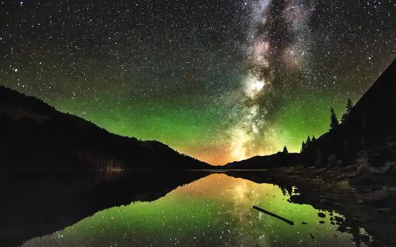 璀璨星空桌面壁纸_唯美梦幻的星空