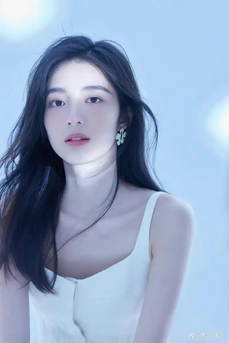 清纯美女万鹏美图写真集,邻家女孩既视感,美若天仙!