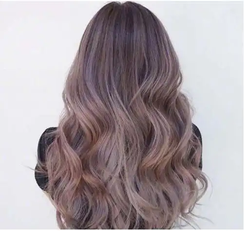 女生星空紫色烫卷发发型