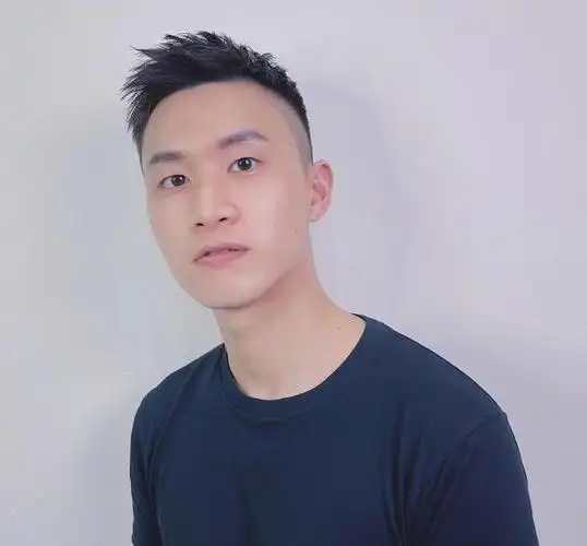 夏天飞机头发型怎么剪男生飞机头发型图片