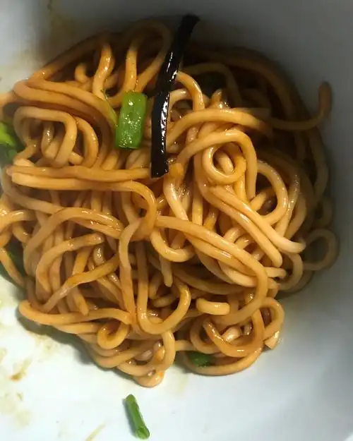 晴天娃娃要加油做的堂妈教你葱油拌面