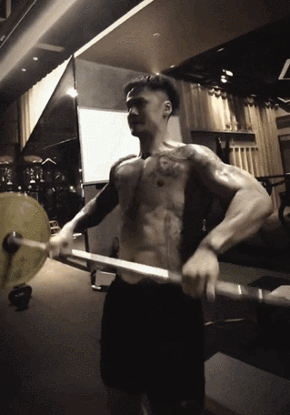 32岁蒋劲夫近照曝光,没想到他变成这样了!