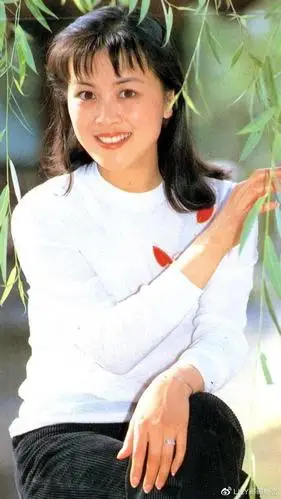 陈肖依这样一个奖项实属罕见,能授予中国的张伟欣,足见东方美人的魅力