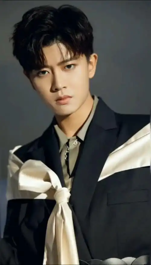 任嘉伦allen帅出天际