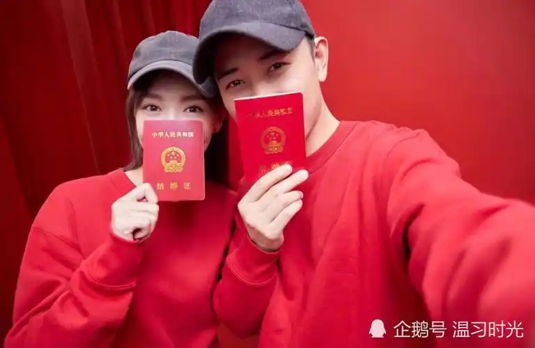 刘诗杨幂胡歌霍建华彭于晏等人都成了大牌,大家档期都很忙,再者唐嫣与