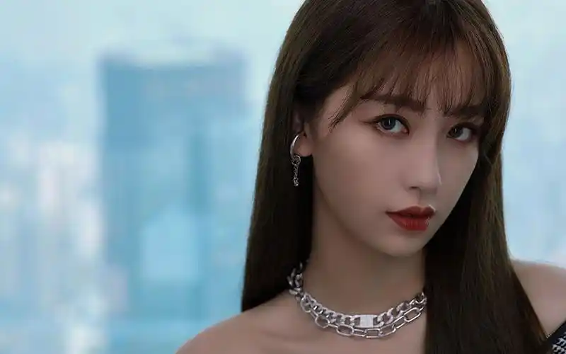 虞书欣性感写真图片桌面壁纸