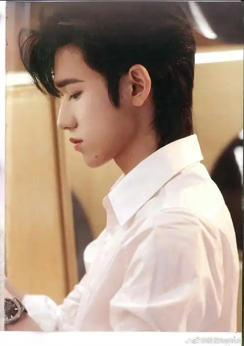 宋亚轩侧脸vs正脸