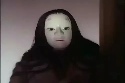 这是一个恐怖的日本人喜欢玩人偶