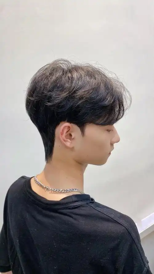 16款帅气男士发型,精神时尚很有型,看看有没有你同款