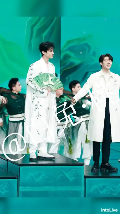 白敬亭春晚##白敬亭汪新