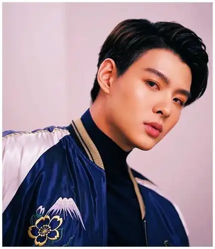 泰国男星黄明明肤白貌美佛系男孩