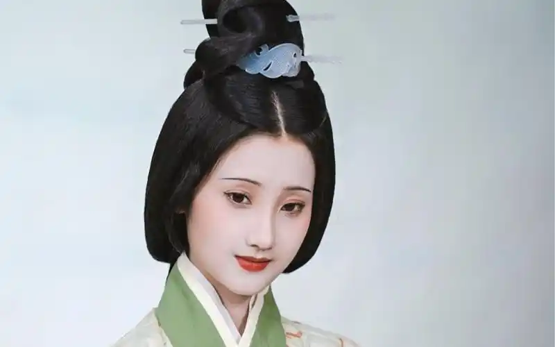 简单大气的秦汉