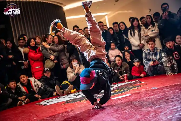 国门之巅引爆成都,街舞巅峰对决燃爆天府城_城市_文化_比赛