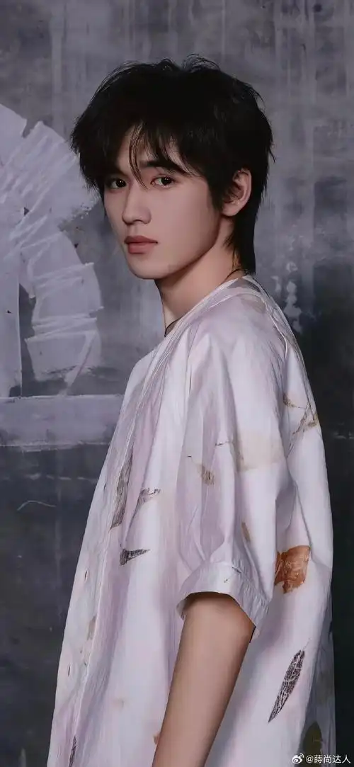 宋亚轩超话#宋亚轩#宋亚轩壁纸明星壁纸分享 绝美壁纸