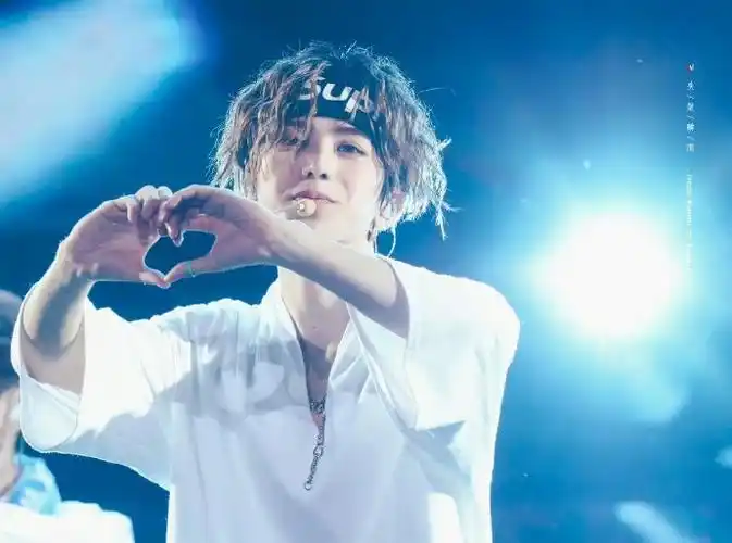 别叹气  520收获坤坤给你比心  [我爱你][康乃馨]    #蔡徐坤