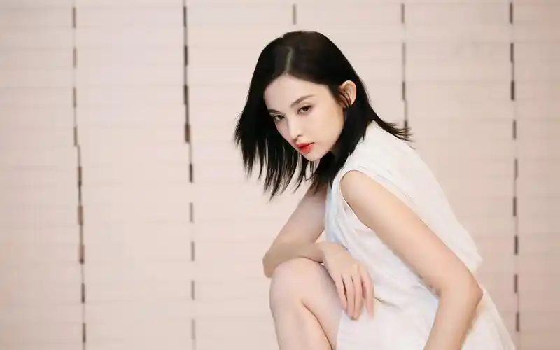 古力娜扎仙气甜美写真桌面壁纸