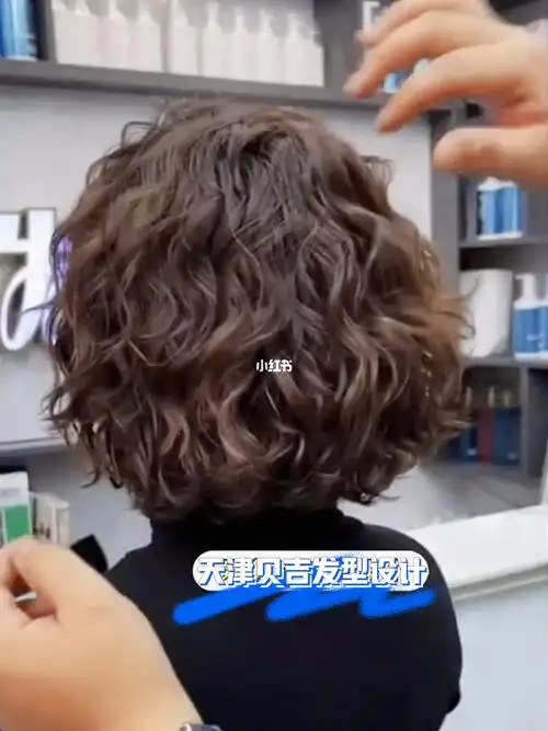 中短发烫发推荐显发量多头包脸谁烫谁好看