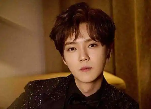 原创鹿晗相恋7年女网友自述小长文追讨女友身份关晓彤保持沉默