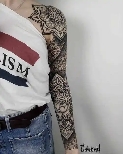 点刺风格图腾花臂纹身图案_手臂_技法_排点