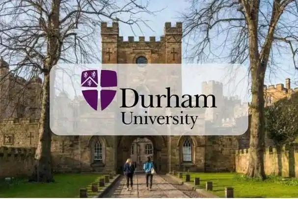 杜伦大学(durham university;勋衔:dunelm),始建于1832年,坐落于英国