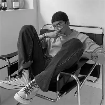 黑白系高冷霸气头像男个性男生头像高冷真人