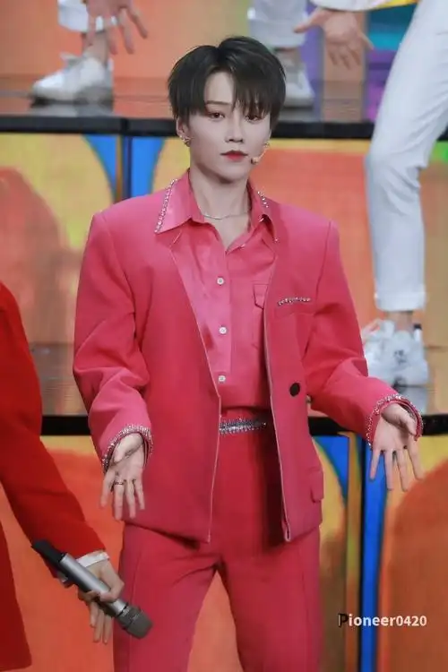 刘雨昕央视春晚