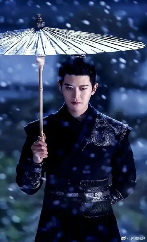 心目中的古装男神##任嘉伦古装披风造型