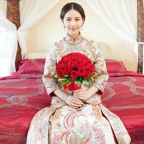 纱礼服敬酒出租刘诗诗同款秀禾服服龙凤褂秀和服2019新轻奢欧美式