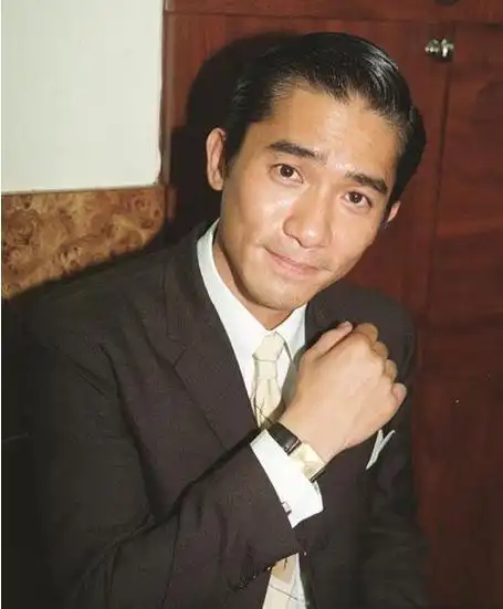 1962年6月27日出生于中国香港,祖籍广东省台山市,华语影视男演员,歌手