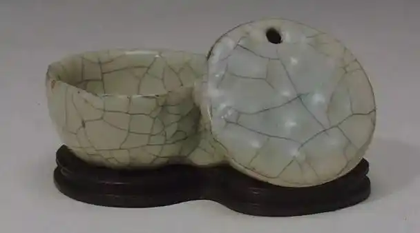 审美等级最高的宋代官窑瓷器:看一眼都是福